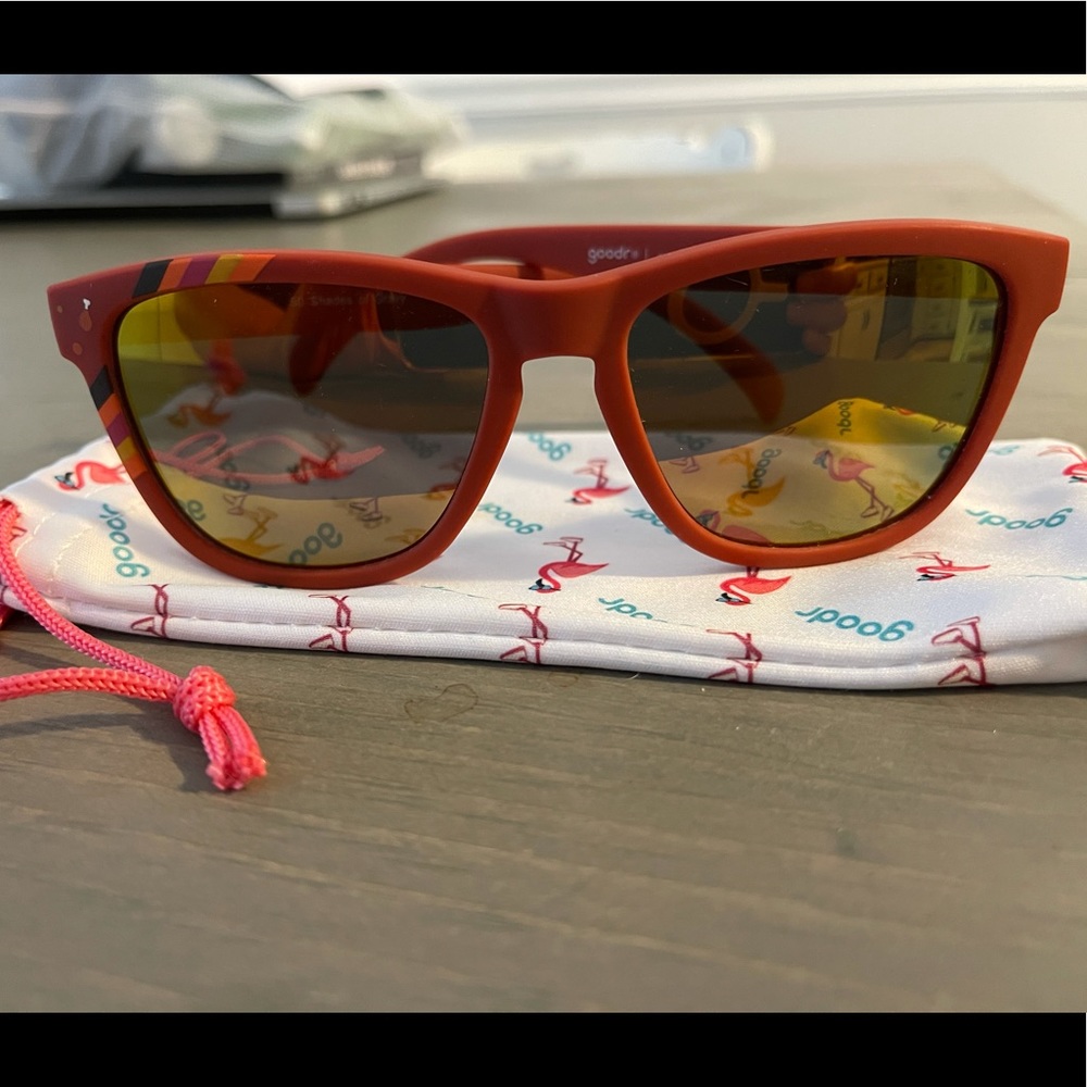 Goodr “50 Shades Of Gravy” Sunglasses 😎